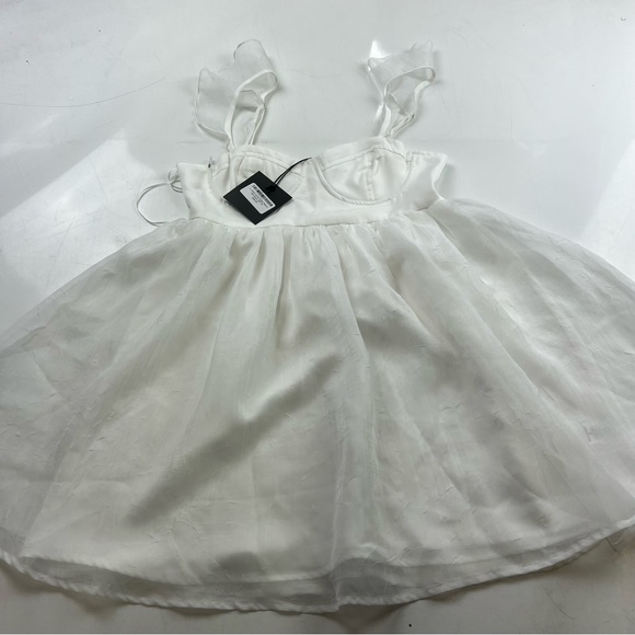 Le lis women’s white babydoll dress M NWT L97-20 - Picture 2 of 6